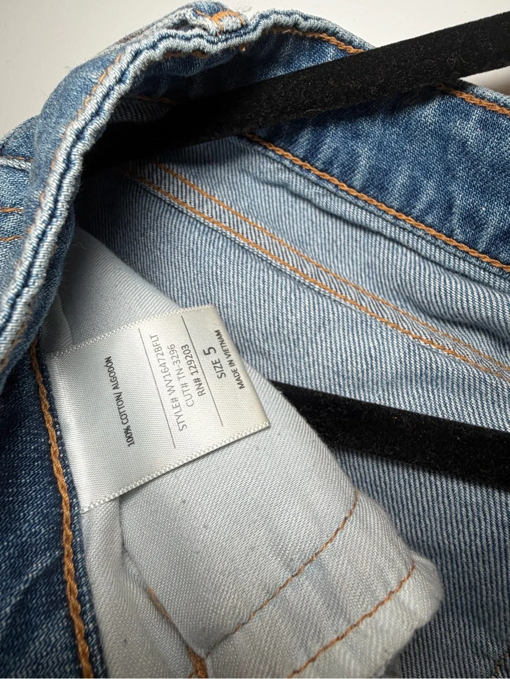 Fashion Nova Distressed Blue Denim Jeans - Classic Ripped Style